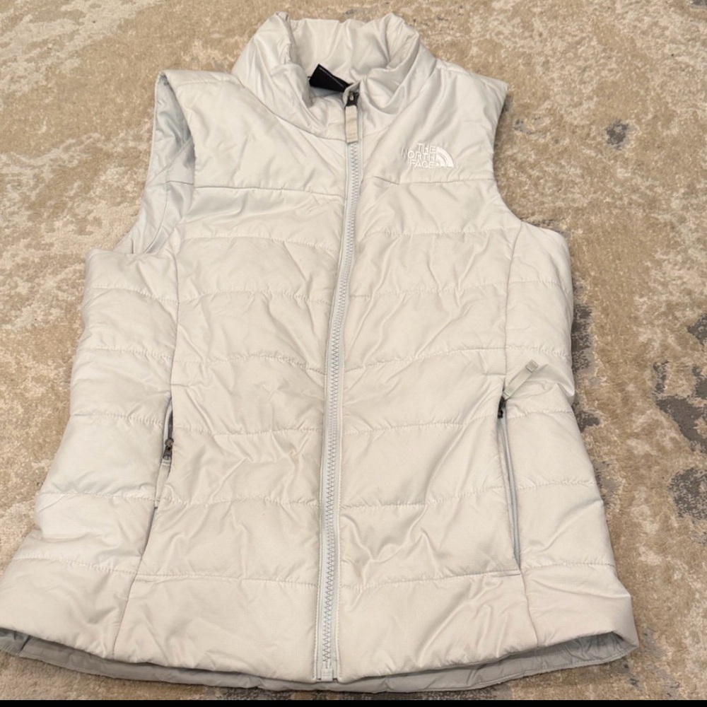 The North Face Women's Flare Vest Size XS - Picture 9 of 9